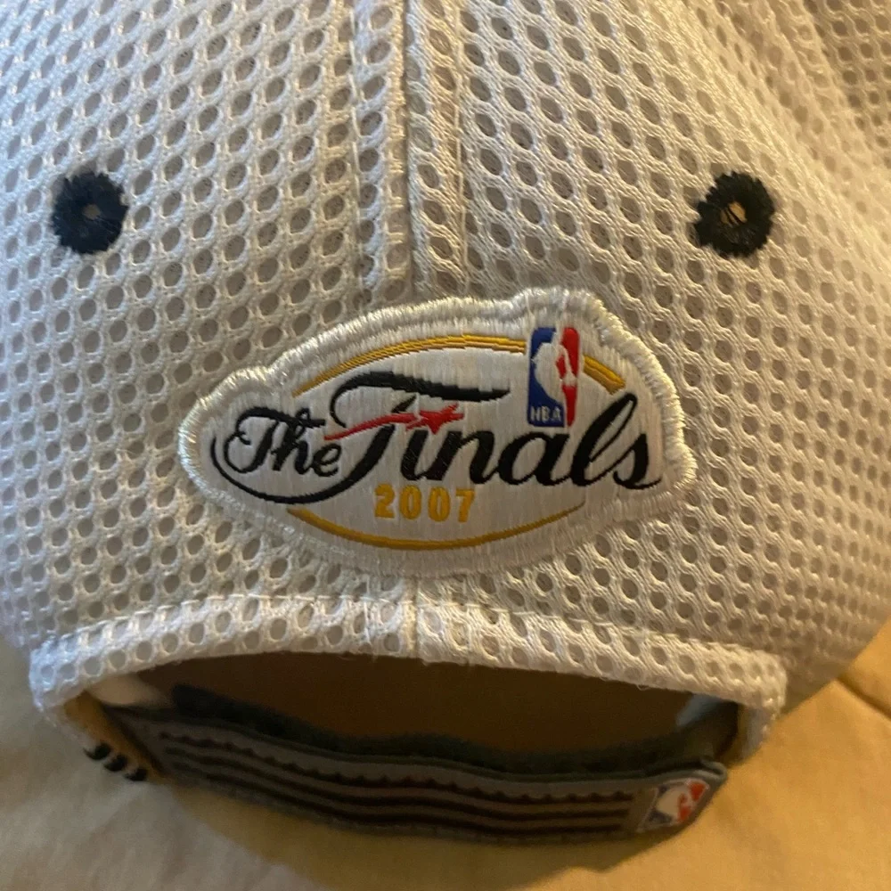 Spurs NBA hat - Picture 3 of 9
